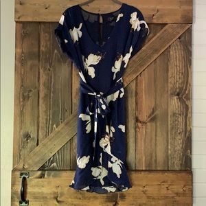 Lucky Brand Blue Flower Ruffle Hem Tie Dress